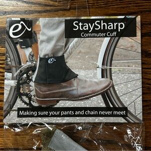 StaySharp Commuter Cuff in Khaki